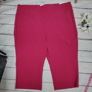NWT On-The-Go Pull-On Pedal Pant